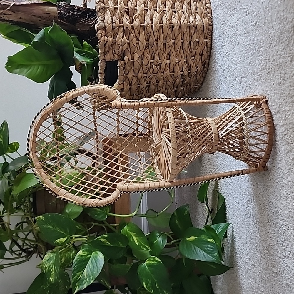 Vintage Miniature Wicker Peacock chair. 2